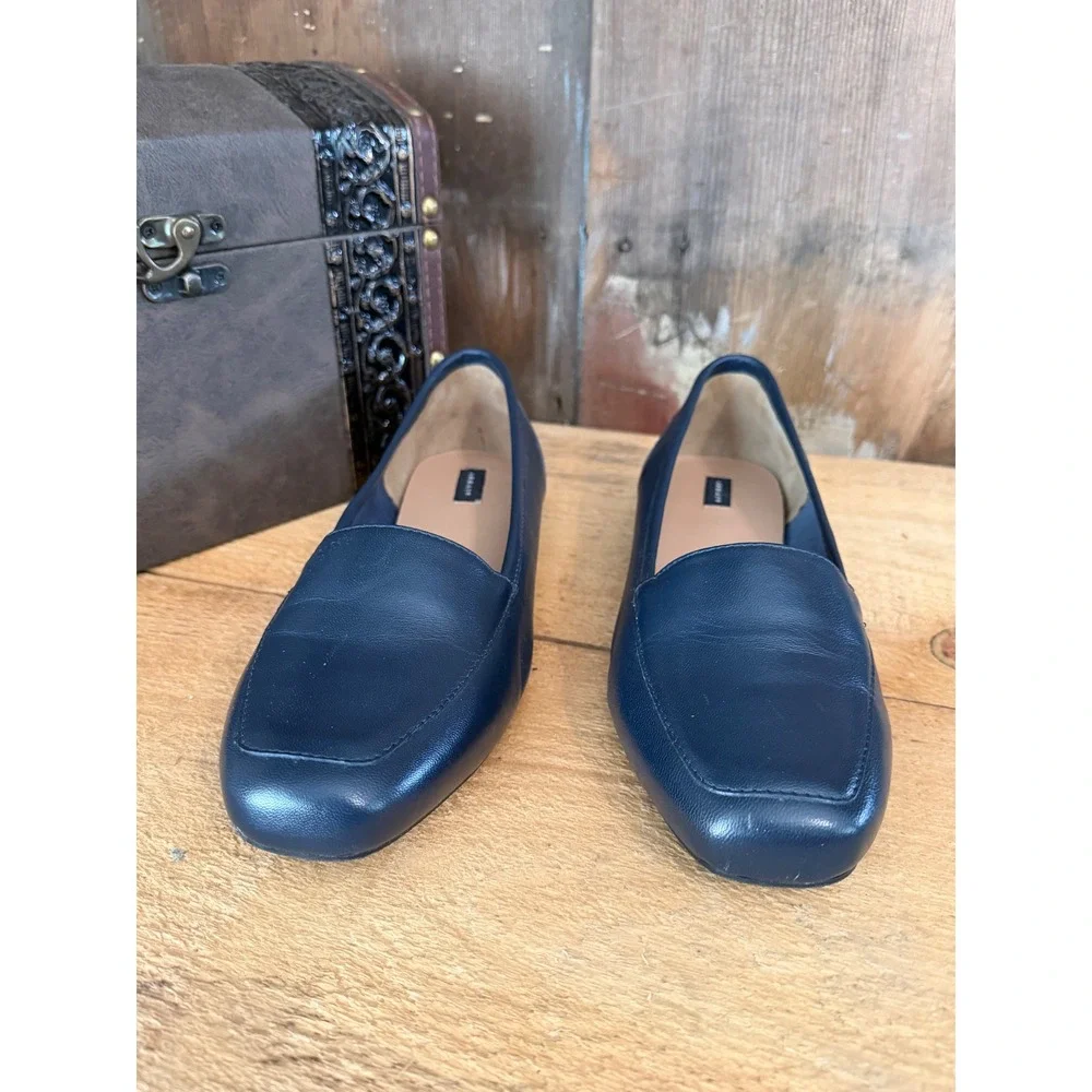 ARRAY Women's Navy Blue Leather Loafers Flats Size 9W Wide Slip On Comfort Shoes